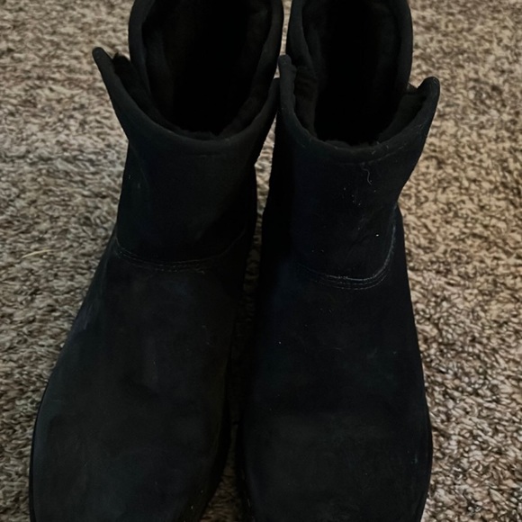 Black Uggs - Picture 4 of 6